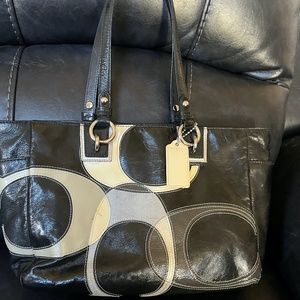 Coach Signature Tote
